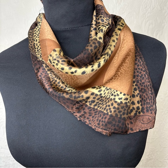 Oscar de la Renta VTG Silk Animal Print Textured Scarf - Picture 1 of 13